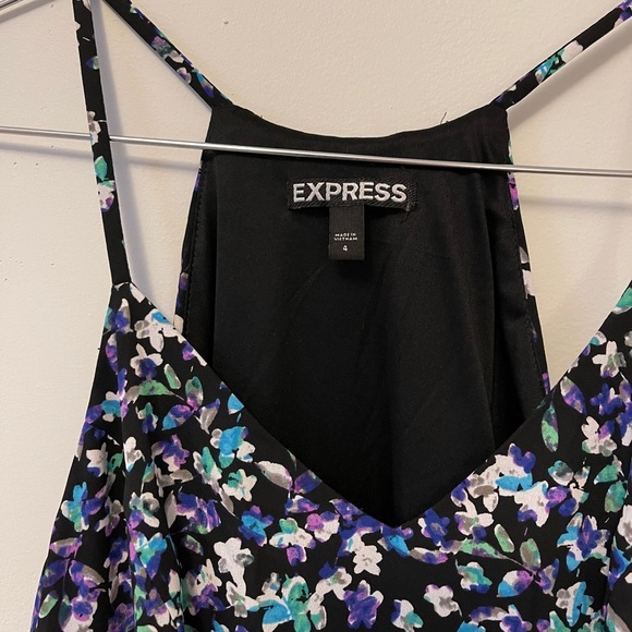 Dress! - Picture 2 of 4